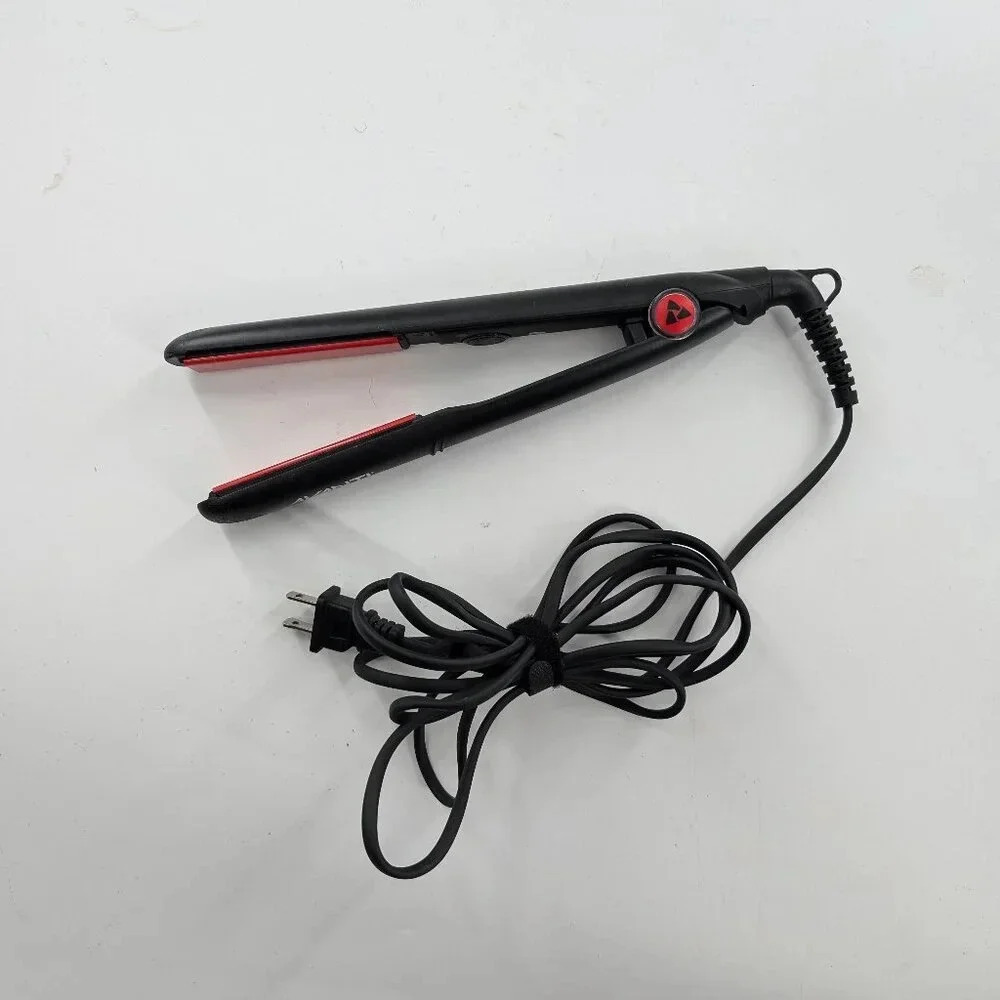 Avanti Nano-Silver Tourmaline and Ceramic Flat Iron - Picture 3 of 5